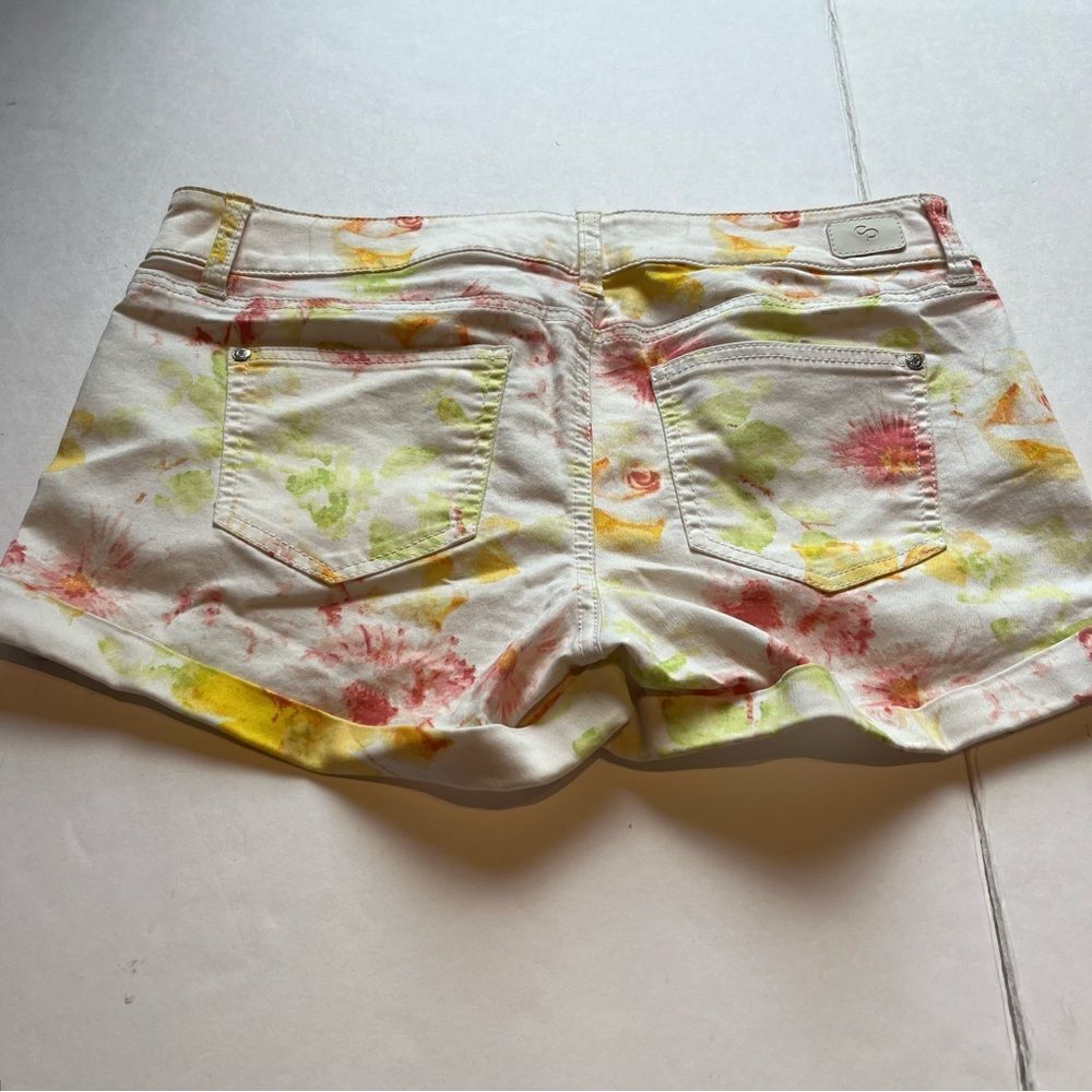 Celebrity Pink Women's Shorts Cotton Blend White, yellow, pink, multi Size 9 - Picture 2 of 8